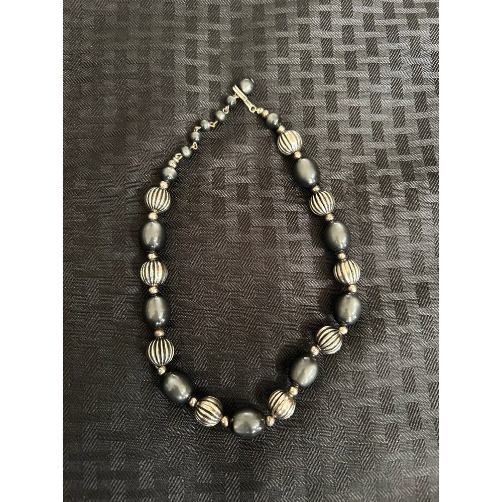 Vintage Metallic Charcoal Gray & Corrugated Silver Bead Strand Necklace